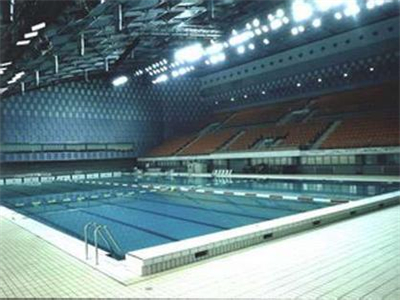 上(shang)海浦東(dong)遊泳館(guan)